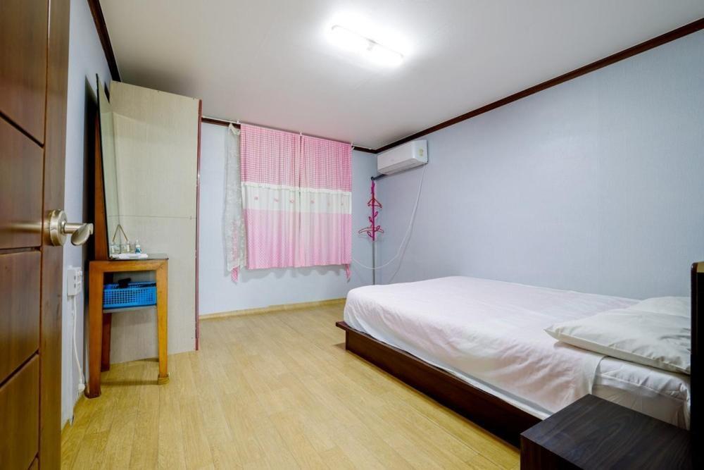 Hill House Pension Inje Chambre photo